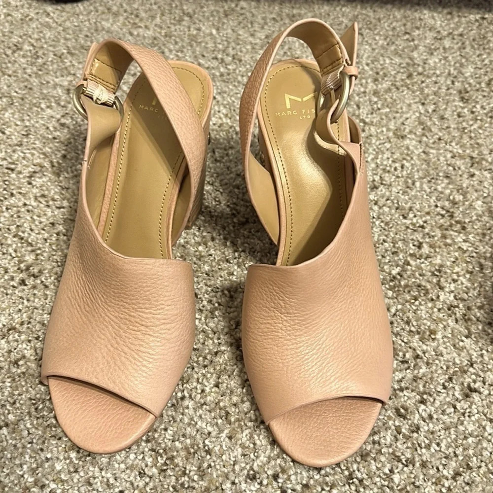 Marc Fisher Ltd Waleis Sandal, Like New, size 7